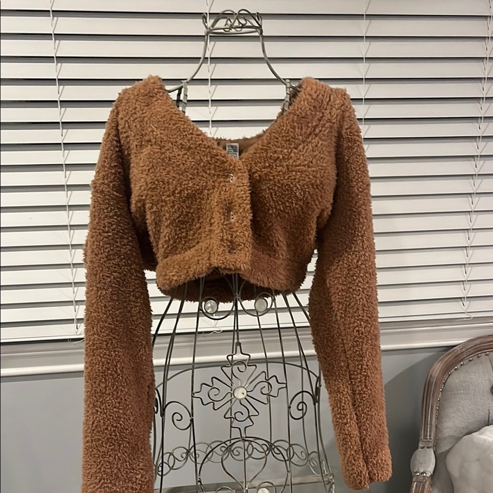 Cozy Brown Cropped Sweater